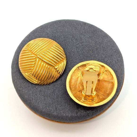 Vintage Chunky Round Basket Weave Design Clip On Earrings - Picture 2 of 4